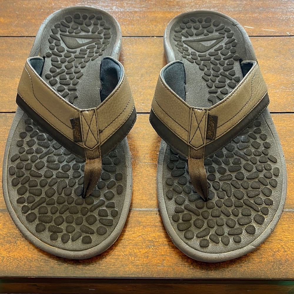 Reef sandals size 13